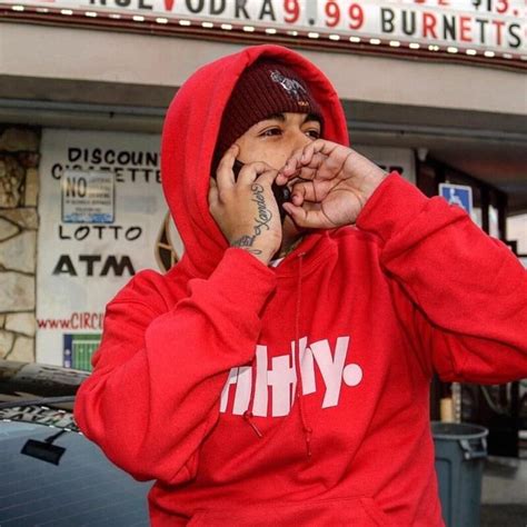 Bravo the Bagchaser is a rapper from L.A. who combines catchy, bouncy turn-up songs with melodic and emotional ballads. He talks about his origins, goals, influences, and new project 'Bagchasin' in this interview …